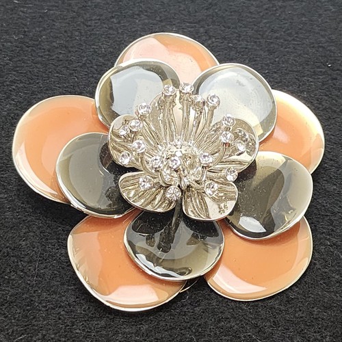 Vintage Miu Miu Brooch Flower Italy Crystal Stones Beautiful Quality - Picture 2 of 24