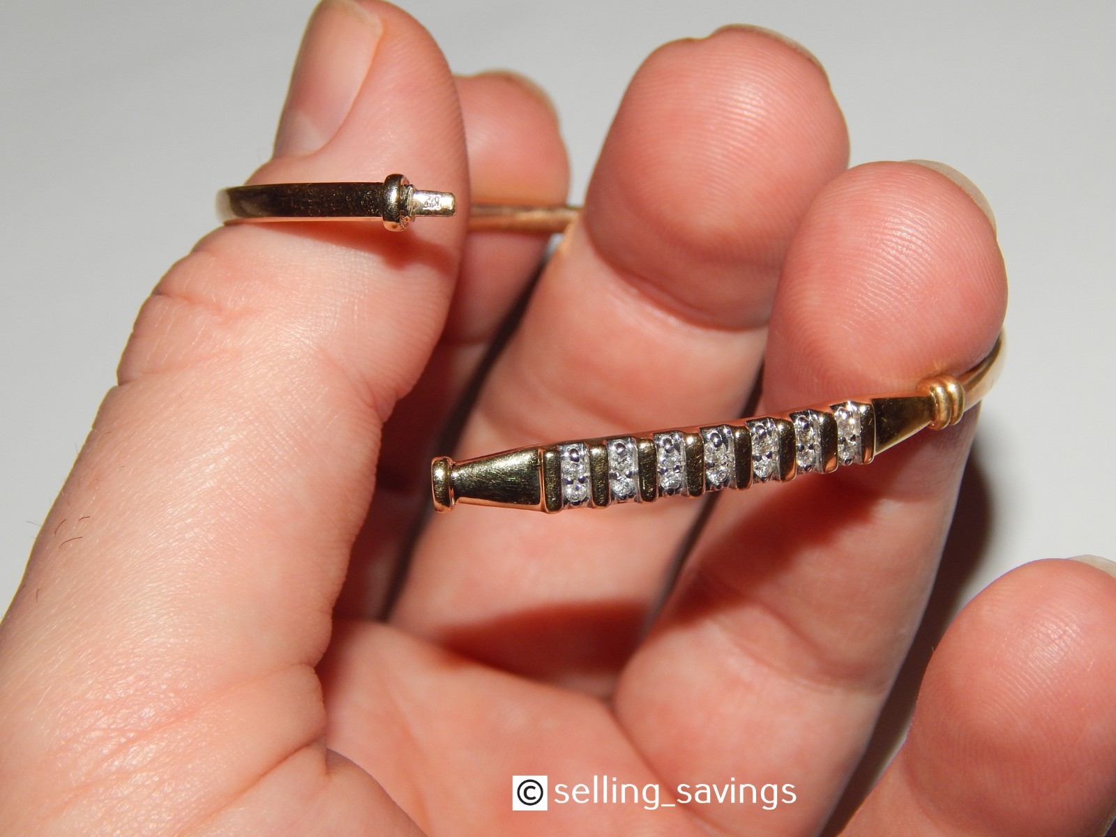 10K SOLID YELLOW GOLD DIAMOND FLEX BANGLE BRACELET - image 2