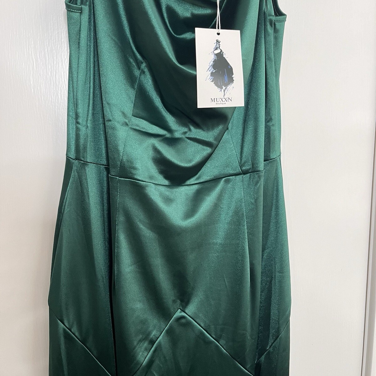 NWT Muxxn Emerald Green M Satin Dress Gown Size Glam Mermaid Fit Flare  Evening | eBay