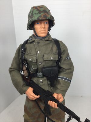 1/6 HASBRO GI JOE GERMAN SS DIV GRENADIER MP-44 NORMANDY + STAND