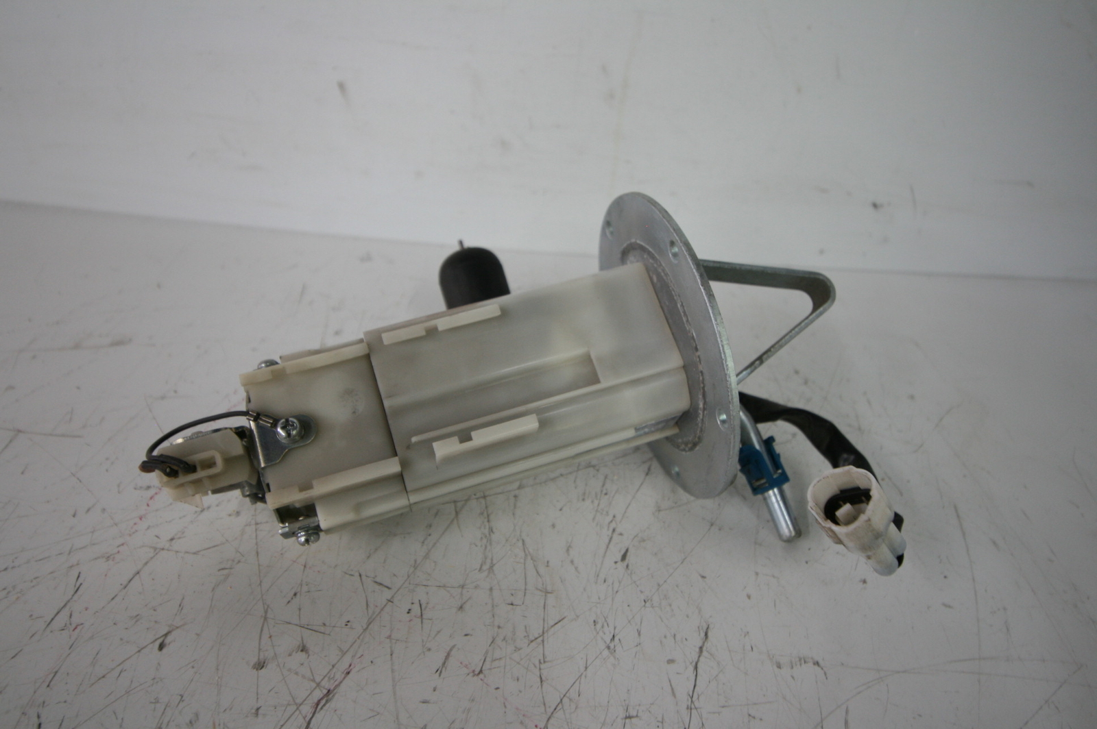 09 10 11 SUZUKI GSXR 1000 FUEL PUMP S10904901 1510047H00 eBay