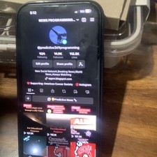 TikTok iPhone 14 Plus With Capcut Contant Cre...