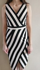 Women Coast dress size 10 UK BNWT, true to size, plus a free 🎁 