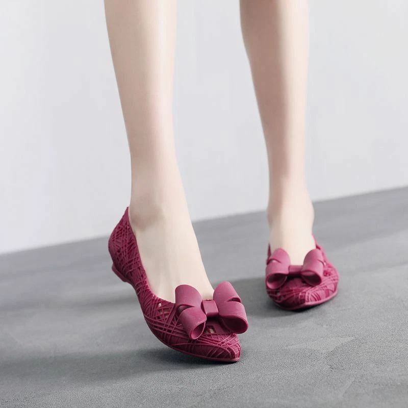 Pointed jelly shoes discount