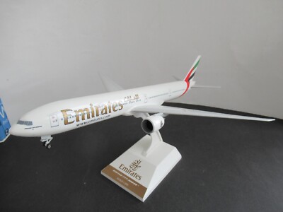 Limox Wings 1:200 Boeing 777 Emirates