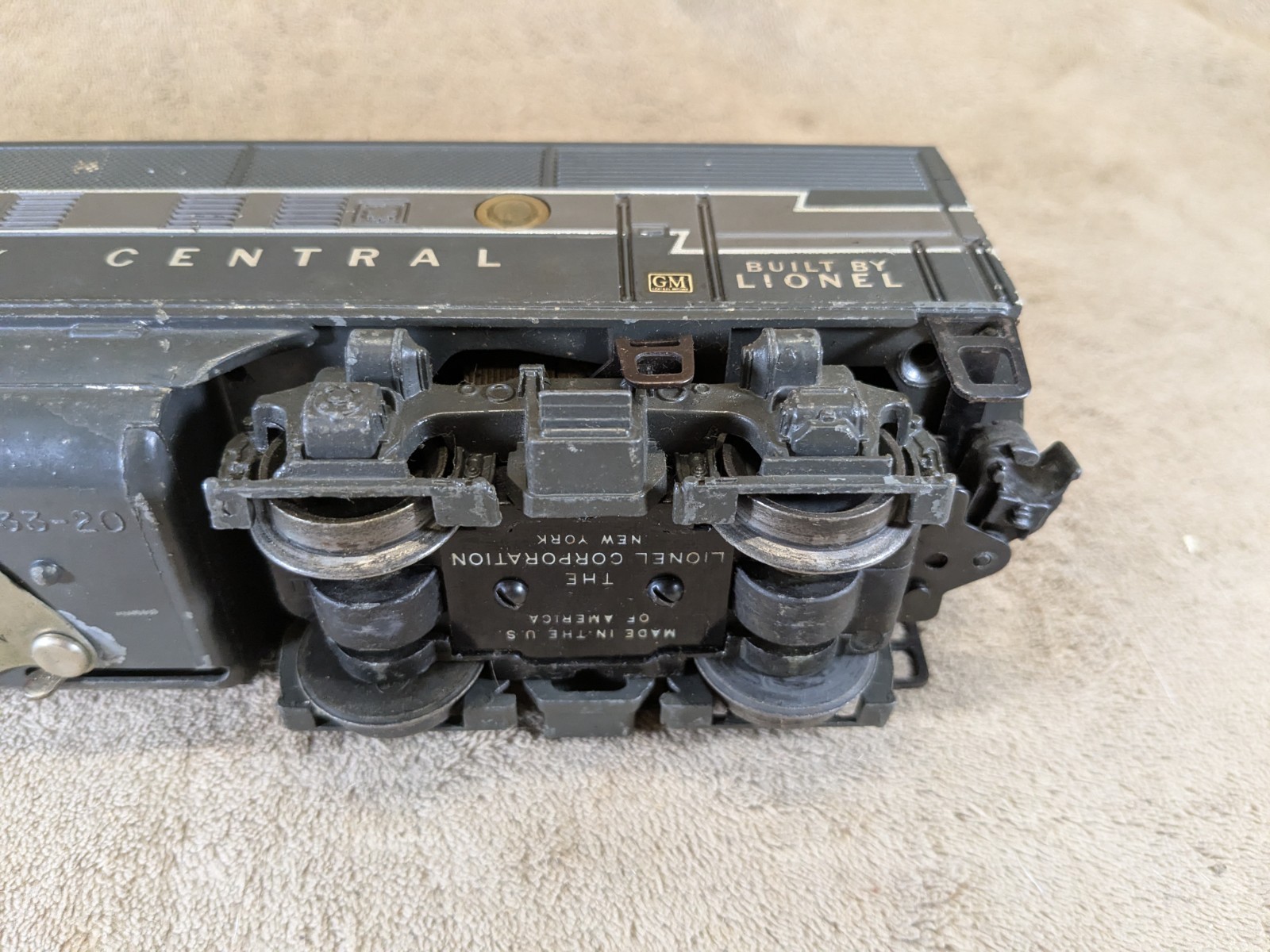 Lionel Postwar New York Central 2344 F-3 A-Unit Diesel Locomotive thumbnail 22