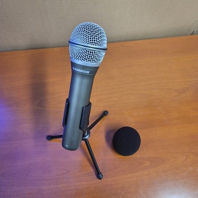 Samson Q2U Recording and Podcasting USB/XLR Dynamic Microphone With Cord Only