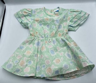 Young C&A Kleinkinder Kleid Größe 12-18 Monate grün geblümt