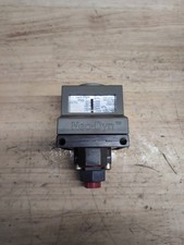 Neo-Dyn 140P13C3 Adjustable Pressure Switch  - New