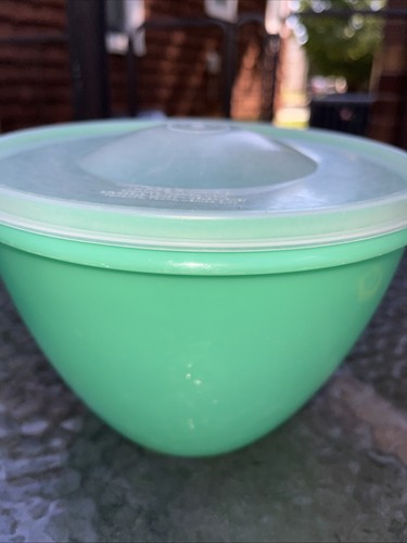 Vintage Tupperware Lettuce Keeper Crisp It Bowl w/Lid Green #1424-6