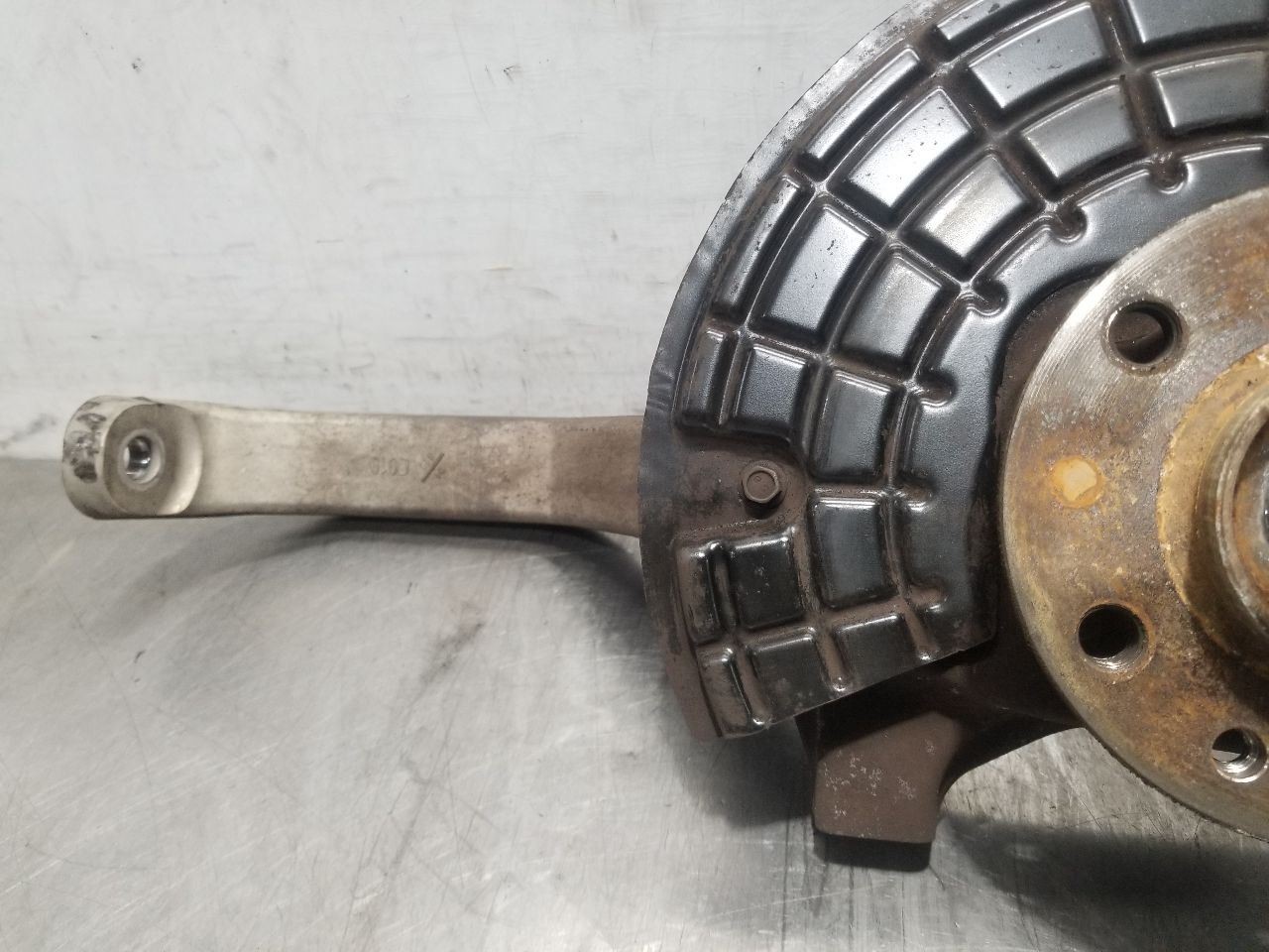 Maserati Ghibli 2014-2014 FRONT+LEFT Steering knuckle