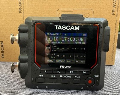 Tascam FR-AV 2 - Professioneller 2-Kanal Audiorekorder mit Dual-A/D-Wandler