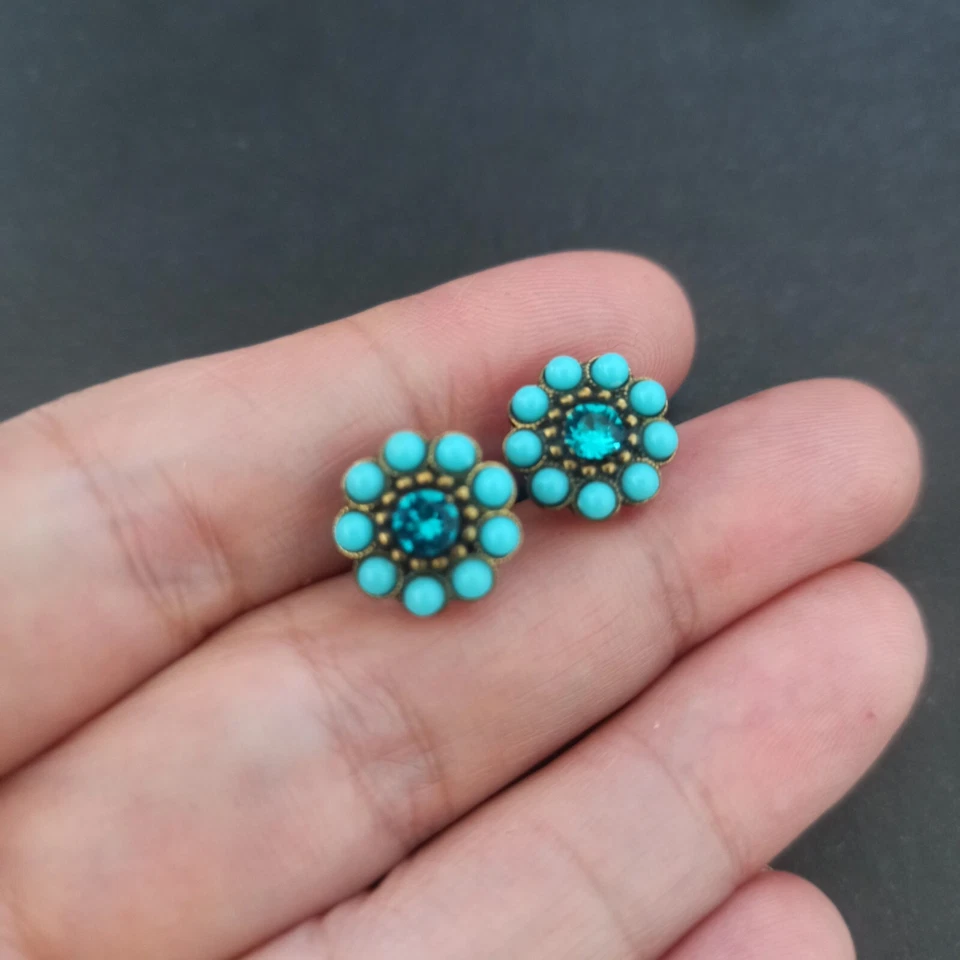 Brincos Michal Negrin turquesa pós flor com delicado presente de cristal Swarovski - Imagem 2 de 4