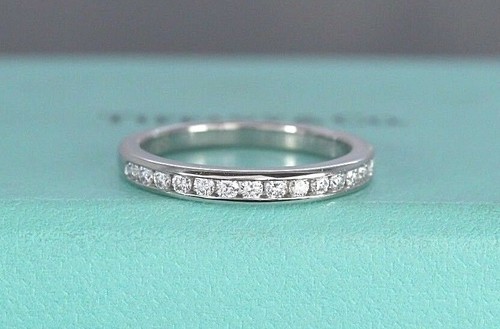 $3000 Tiffany Co Platinum Diamond 2.5mm 