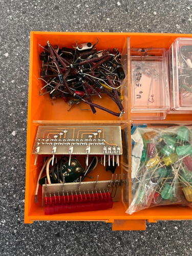 Vintage Electronic Components Lot - Germanium & Silicon Diodes, LEDs, Assorted - Picture 2 of 7