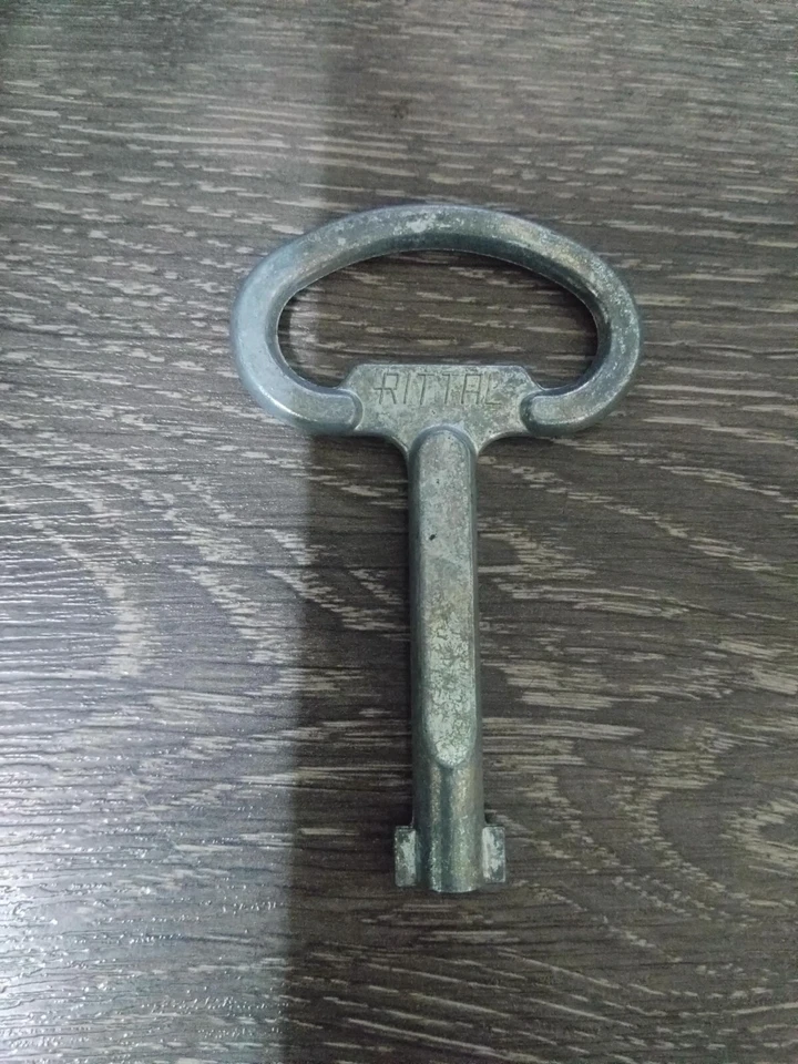 Rittal Key Number 5 2 Prong Control Panel Door Enclosure Rack Mount 1 off