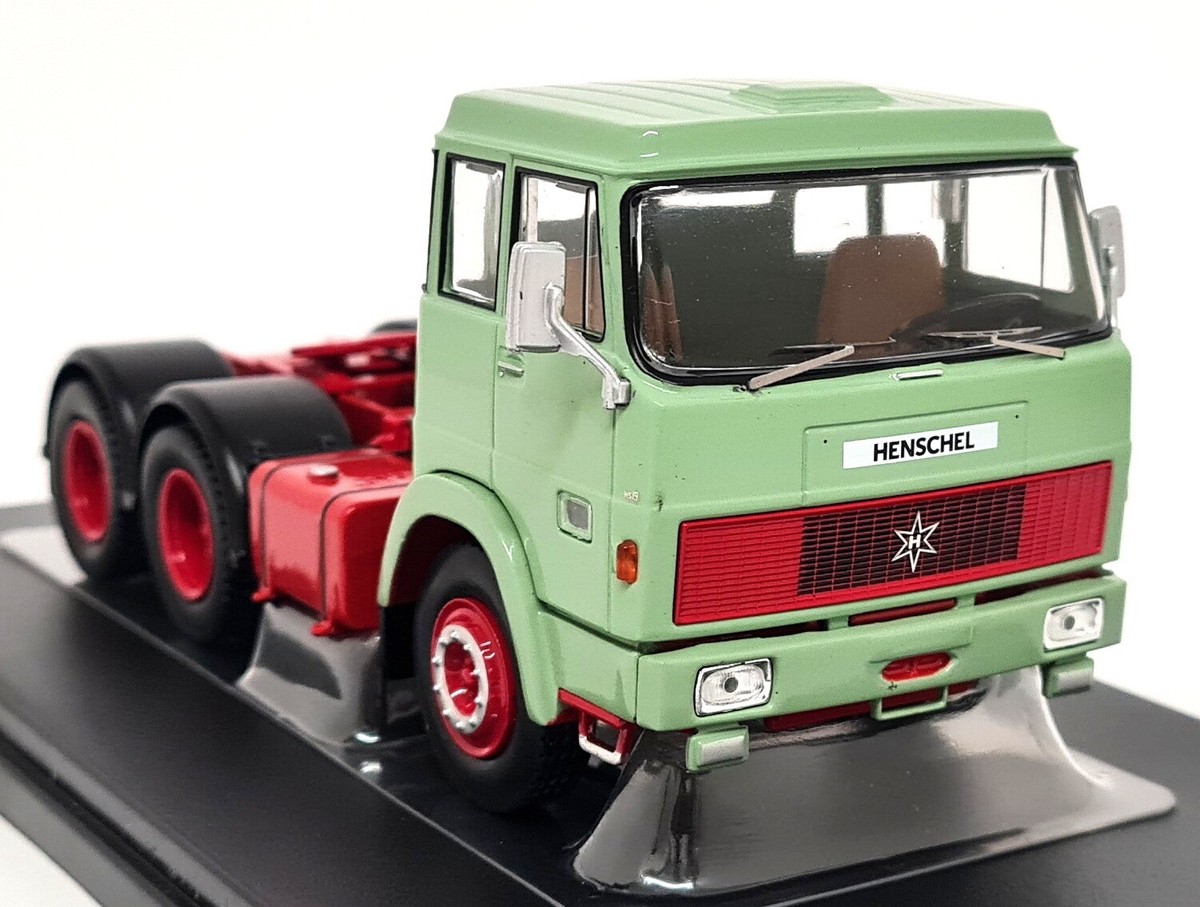 iXO 1/43 - Henschel HS 19 TS 1966 Green Diecast Scale Model Truck