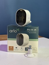 Arlo Pro 5S 2K Innen/Außen kabellose Spotlight Überwachungskamera - weiß
