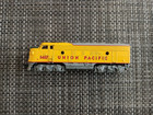 Vintage HO scale Athearn Union Pacific F unit Rubberband Drive Diesel Locomotive — photo 5