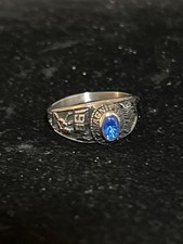 Anello Magnificat classe 1994 misura 7 lancia oro trillium