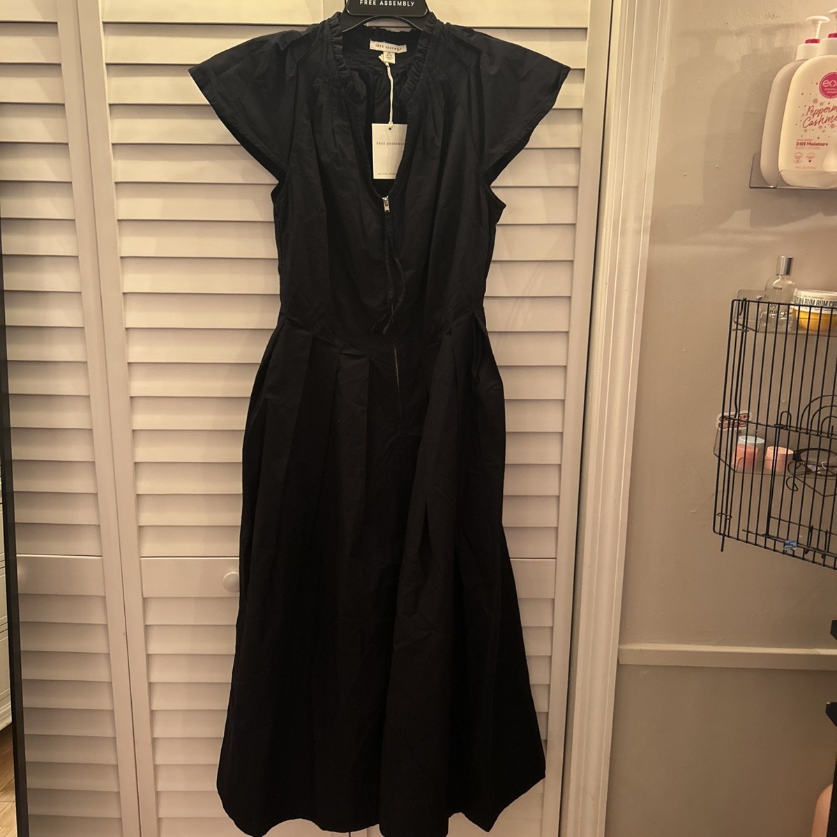 free assembly dress Maxi Size XS (0-2) Navy Front Zip V Neck Short Sleeve NWT this flowy Size:XXL (PREORDER) Striped dress New-akdm Woman Wearing Sky Blue