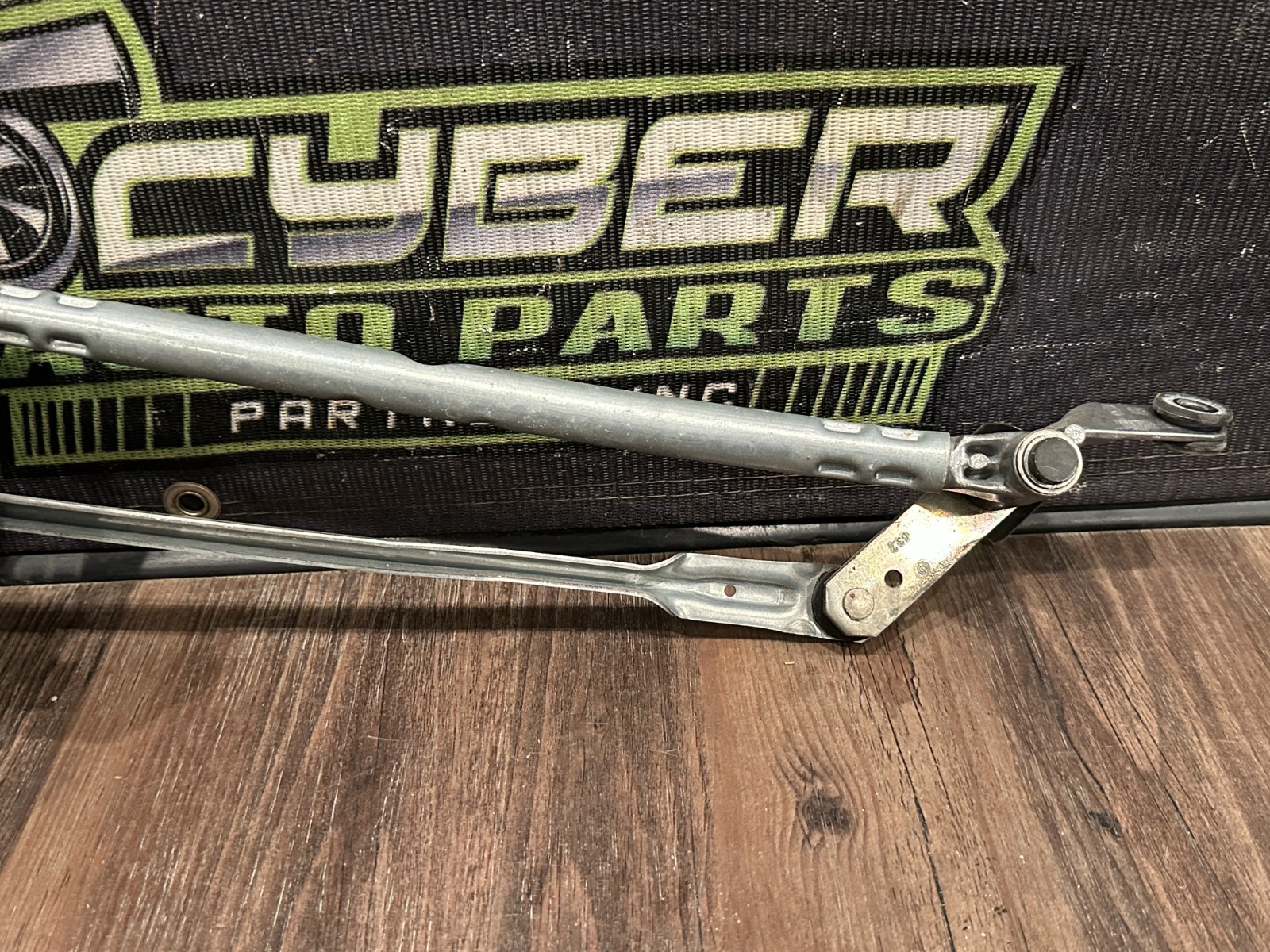 Audi R8 2017 RIGHT Windshield wiper motor