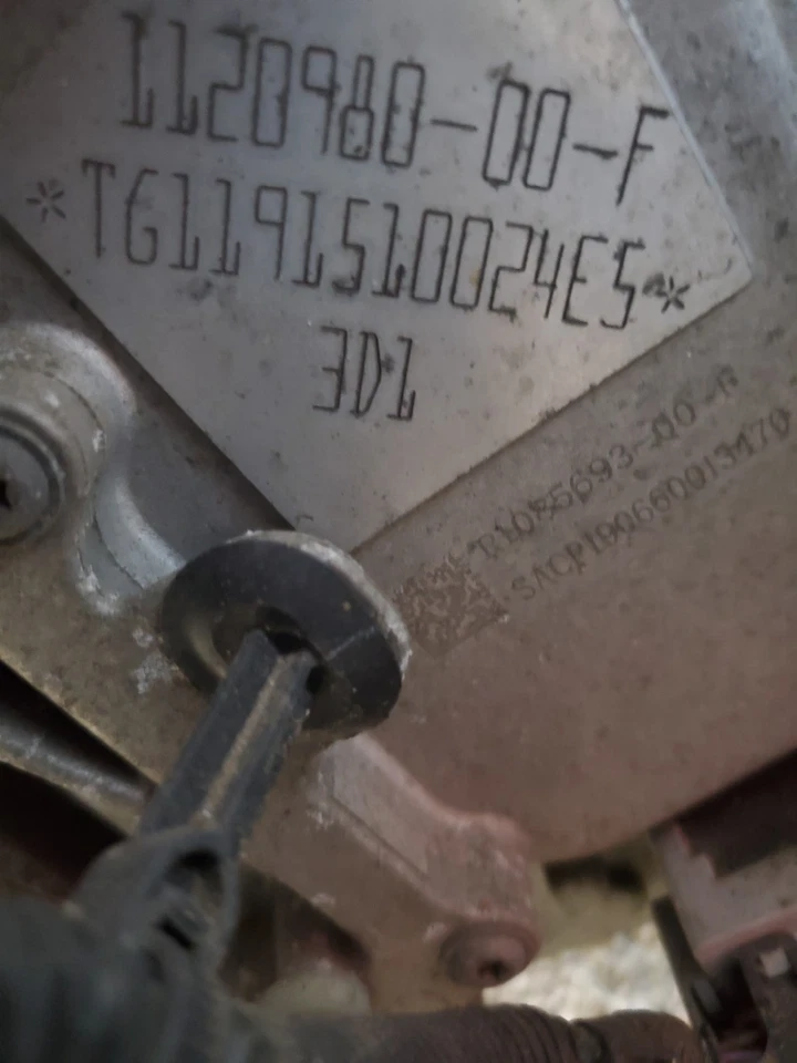 2017 - 2023 Tesla Model 3 Y Rear Drive Unit Motor Engine OEM 1120980-00-F - Image 2 of 3