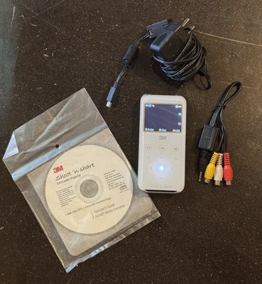 3M Camcorder Projector Shoot N Share CP40 in Box w/ Accessories