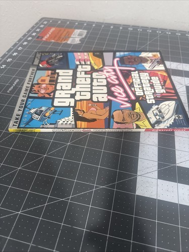 Grand Theft Auto: Vice City BradyGames Official Strategy Guide 2002 with Poster - Picture 6 of 7