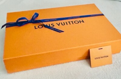 Authentic Louis Vuitton Medium Oblong Box Magnetic Flap Authentic Louis Vuitton Medium Oblong Box Magnetic Flap
