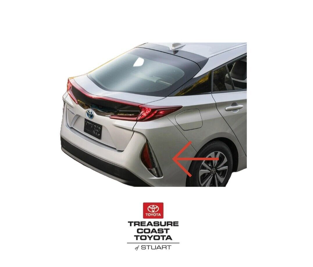 NEW OEM TOYOTA 17-21 PRIUS PRIME RH REAR BUMPER TURN SIGNAL LIGHT