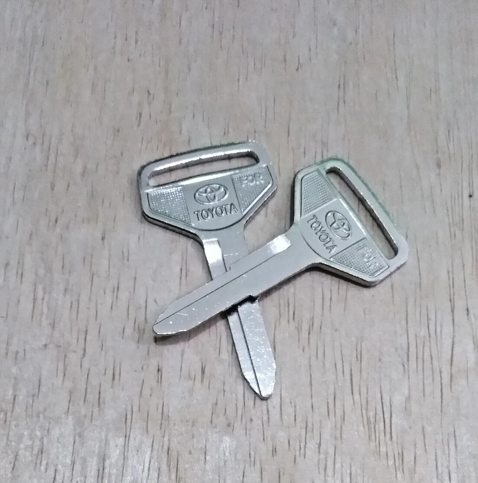 KEYS BLANK 套装 丰田 Land CRUISER FJ40 FJ45 — 第 2/2 张图片