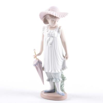 NAO BY LLADRO #1126 APRIL SHOWERS BRAND NIB GIRL HOLDING UMBRELLA