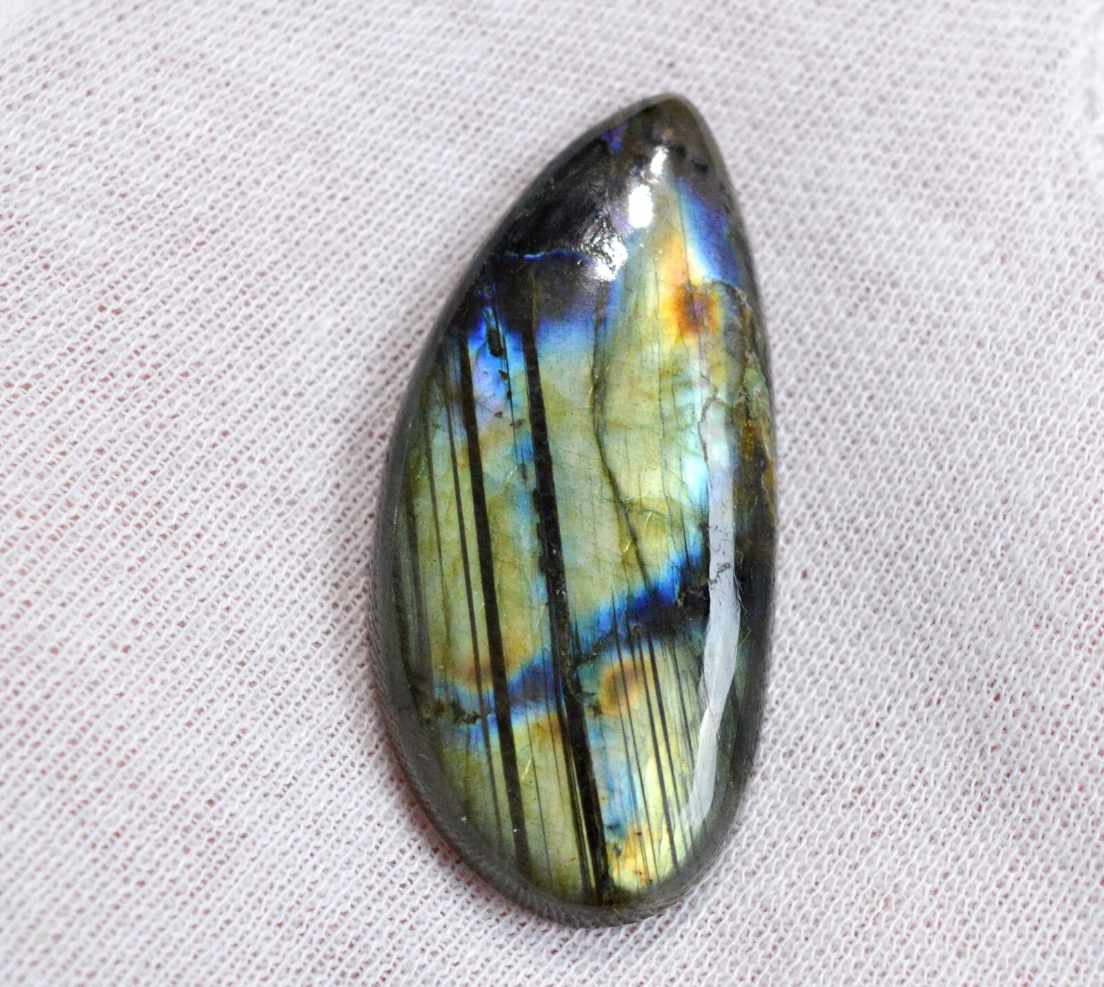Pierre naturelle labradorite de 74 carats, cabochon d'exception de Madagascar FJ78