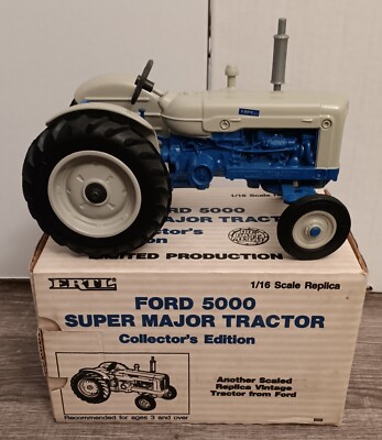 Toy Tractors 1/16 scale Diecast  Ford 5000 Super Major Tractor