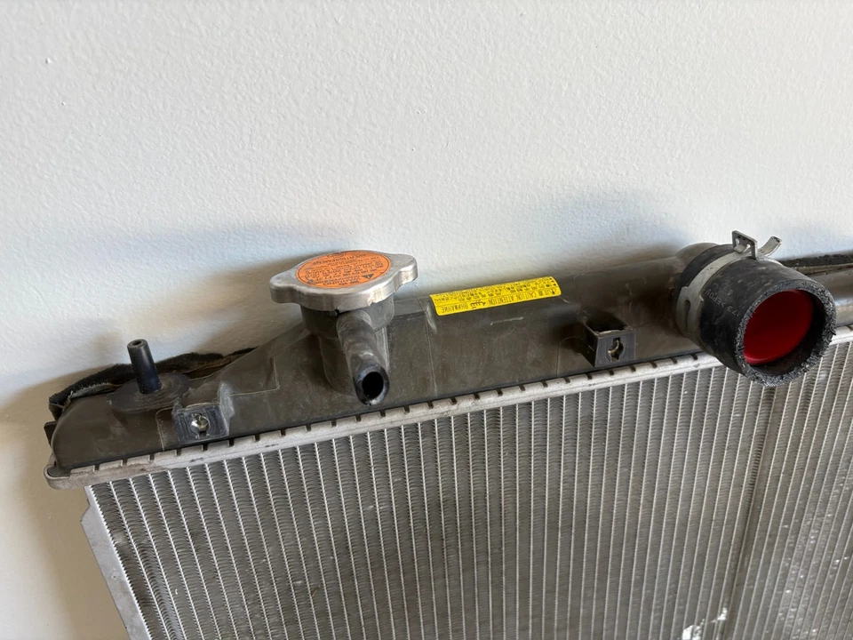 2010-2014 Subaru Legacy Outback WRX 2.0L, 2.5L AT Radiator, OEM Foto 4 de 4