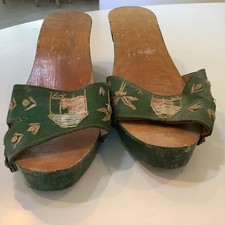 Vintage 1945 Carved Palm Trees Huts Wood Green Silk Slides 6.5 Philippines WOW