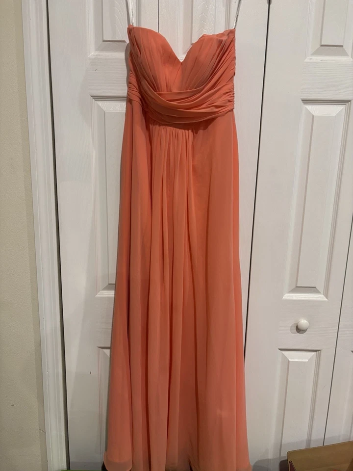 Vestido longo David's Bridal coral sem alças tamanho 6 - Imagem 2 de 4