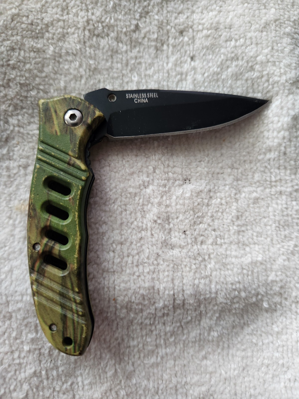 Wilcor Outdoors Folding Pocket Knife Camouflage Finish Outside Case. Black Blade