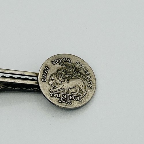 Vintage East India Company Two Mohurs Coin Money Clip Silver Tone Lion Palm Tree - Picture 4 of 11