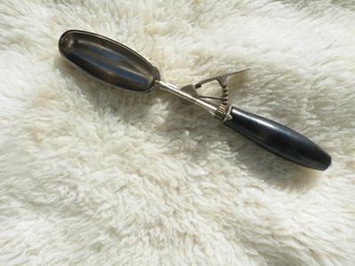 Gilchrist  No.34 Banana Split Ice Cream  Scoop