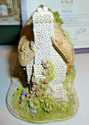 Lilliput Lane Bear Necessities L2452  British Collection Boxed with Deed signed — photo 3