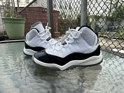 jordan 11 concord white black