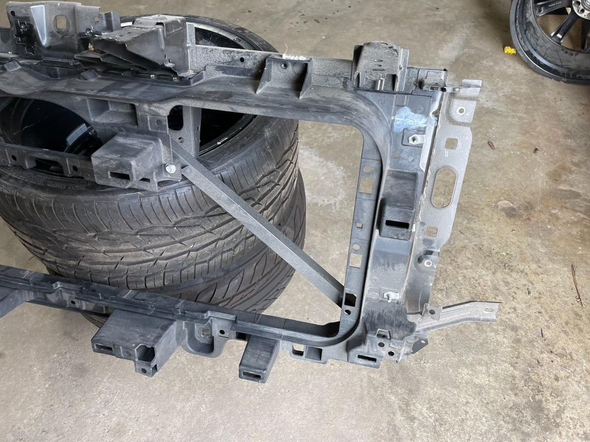 2014-2019 GMC Sierra Radiator Core Support | 84265518 | OE