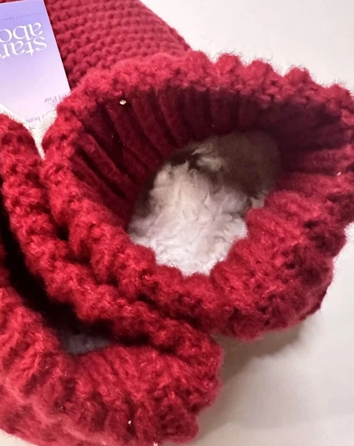 Botines forrados de piel de oveja sintética de punto jaspeado para mujer con pinzas estrellas por encima del rojo O/S Foto 3 de 4