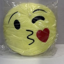 NUEVO Emoji Kiss Amarillo Cojín Redondo Almohada Peluche Juguete Suave 13” Con Etiquetas