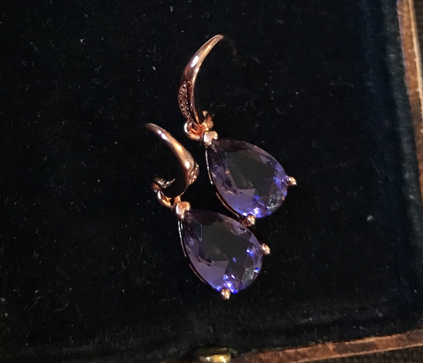 Picture 1 of 2