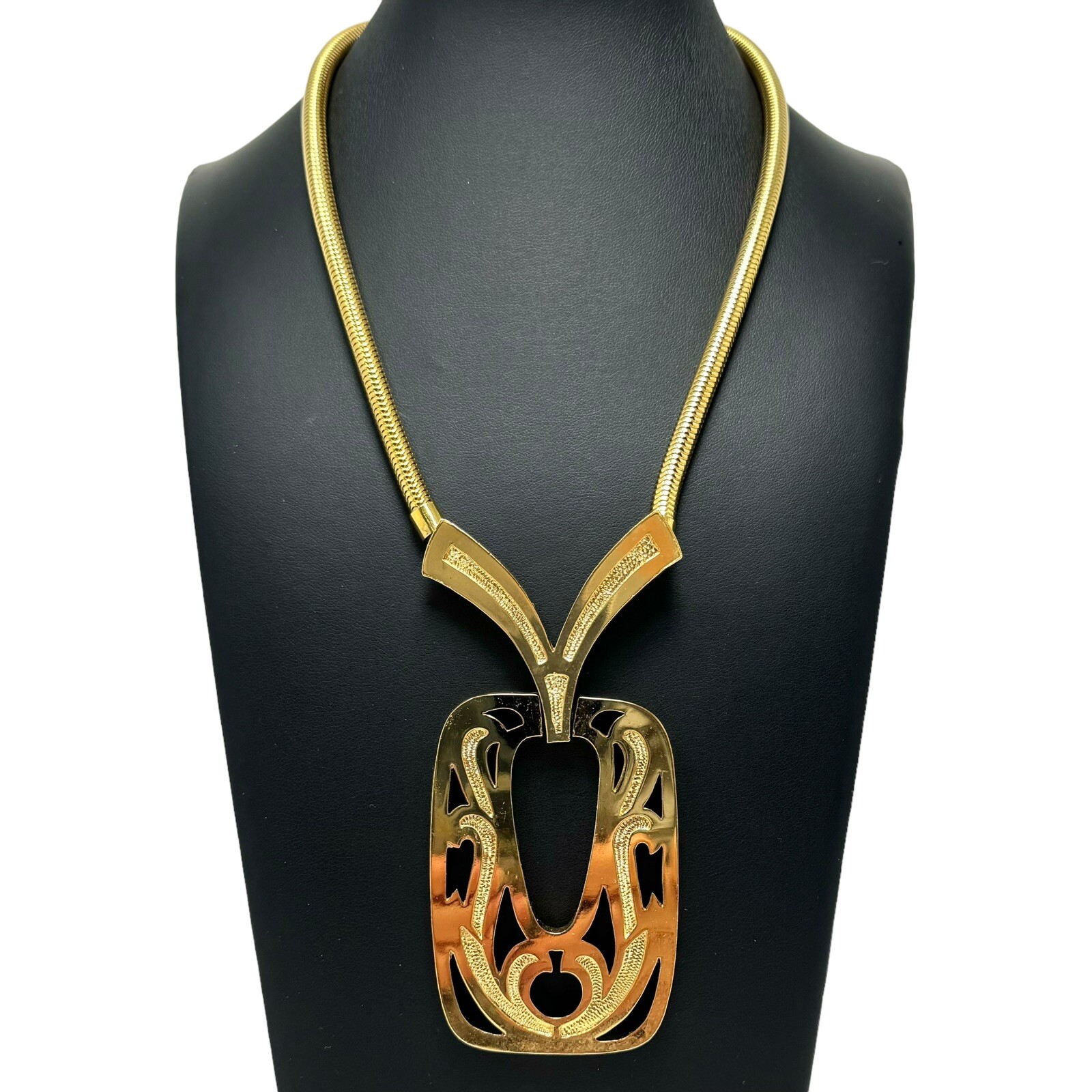 Vtg MONET Gold Tone Large Rectangular Pendant Sna… - image 1