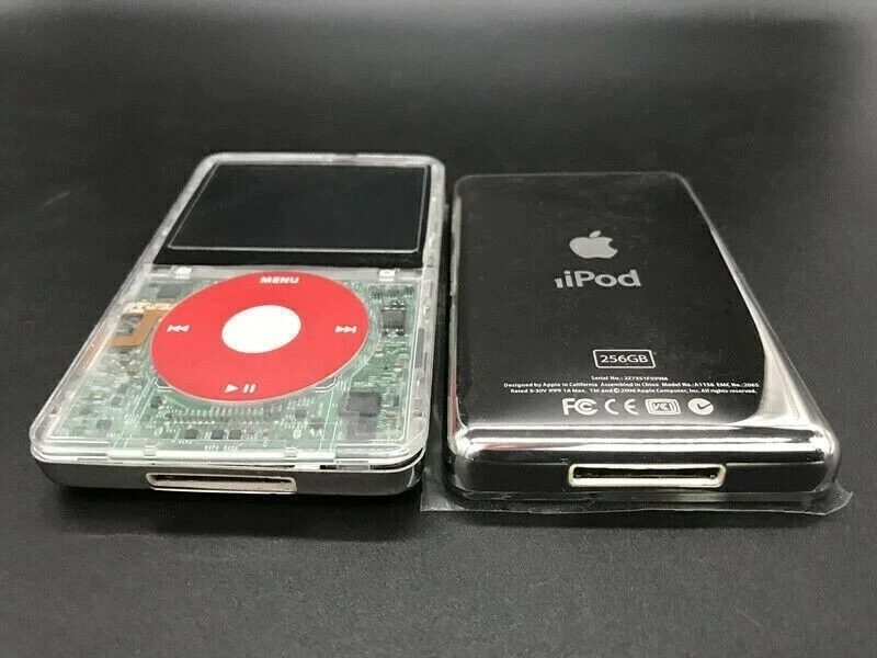 Apple iPod Classic 60GB 第5世代 ＋ iPod Dock APPLE iPOD CLASSIC 5TH GEN. WHITE 60GBWOFLSON CHIPNEW