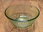 Pyrex 7402 Sculptured Green Soda Lime Glass Bowl 6 Cup Has A Small Chip